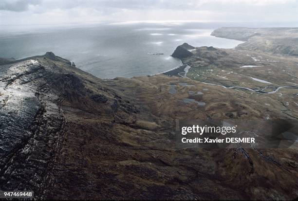 Possession Island. The American Bay, which opens to the north, is the coastal fringe of the "Branloires" Valley where the peat is a trap. Further...