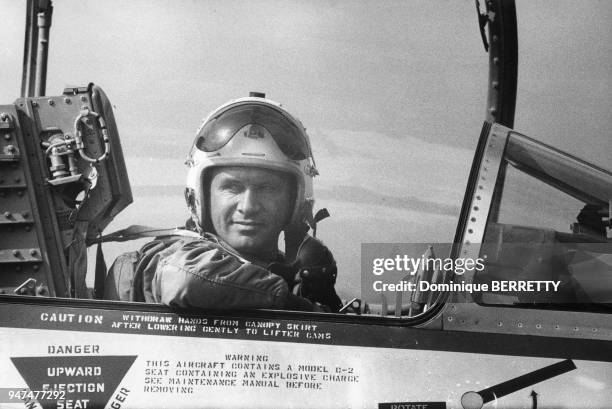 Pilote de l'armée de l'air allemande à bord d'un avion Lockheed F-104 Starfighter.