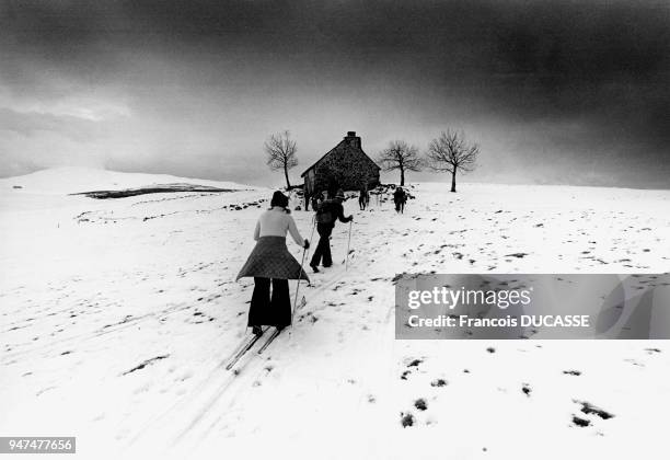 Cross-country skiing in the area around Alberoche. Cantal: ski de fond dans les environs d'Alberoche.