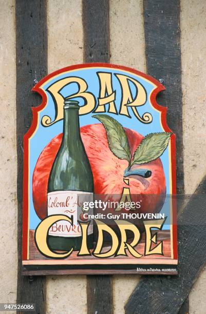 BAR A CIDRE, BEUVRON EN AUGE, CALVADOS, FRANCE.