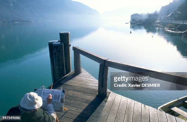 France, Haute-Savoie, Le lac d'Annecy, Haute-Savoie, Alpes, France. Attiré par son calme et sa tranquilité, mais surtout pour la beauté de ses...