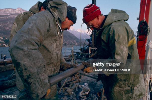 France, Haute-Savoie, Le lac d'Annecy, Haute-Savoie, Alpes, France. Une série de carottages "profonds" avec du matériel digne de la recherche...