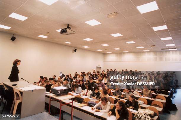 Savoie, Humanities Department of Jacob Bellecombette University, psychology course France: Savoie, fac de lettres de l'université Jacob...