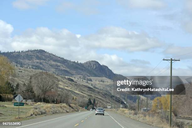 trans-canada highway vicino a savona, columbia britannica - autostrada transcanadese foto e immagini stock