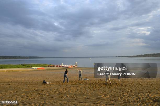 Champagne Plage Photos And Premium High Res Pictures Getty Images champagne-plage-photos-and-premium-high-res-pictures-getty-images