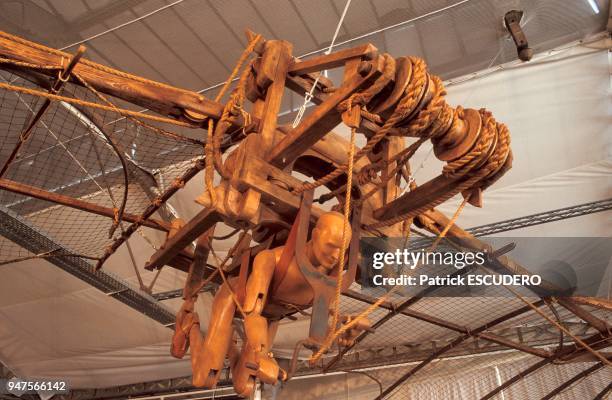 LA MACHINE VOLANTE DE LEONARD DE VINCI DANS LA GRANDE HALLE, CLOS LUCE, AMBOISE, INDRE ET LOIRE, FRANCE.