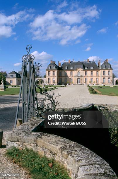 Chateau De La Motte Tilly Photos and Premium High Res Pictures - Getty ...