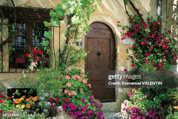 06 - FRANCE CHATEAU NEUF DE GRASSE.