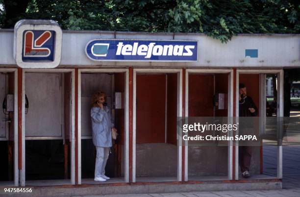 Cabines téléphoniques �à Kaunas, Lituanie.