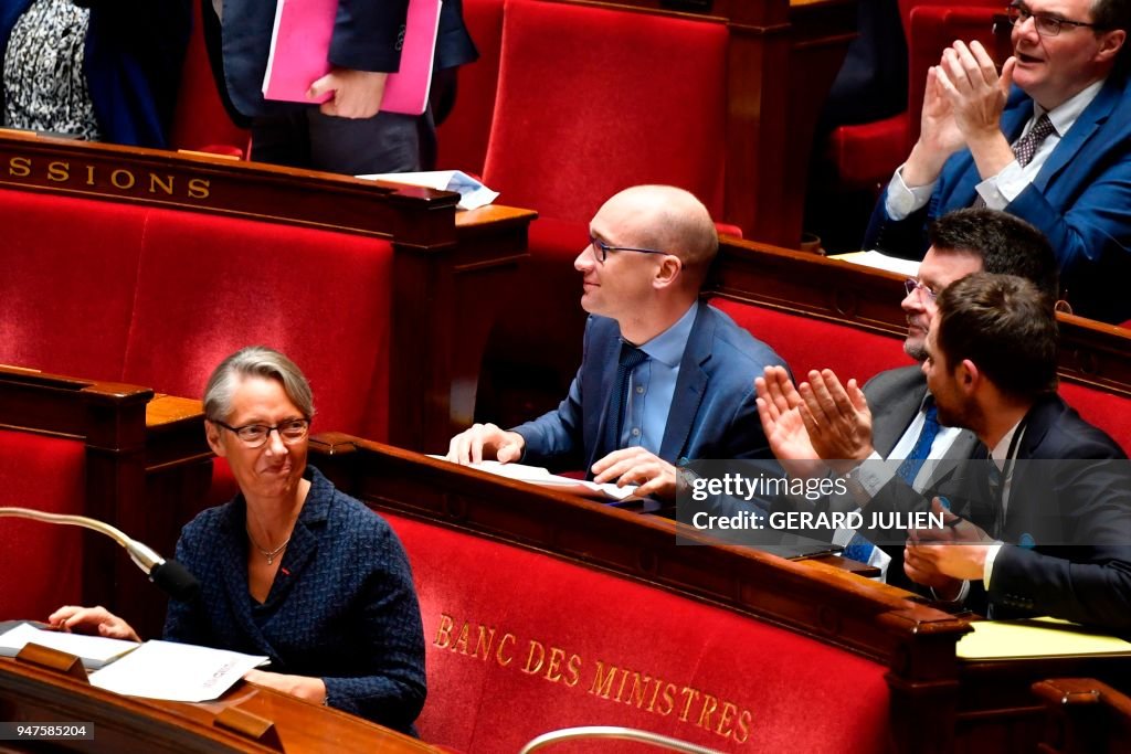 FRANCE-ASSEMBLY-DEBATE-VOTE-RAIL