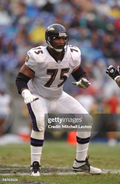 Jonathan Ogden of the Baltimore Ravens in postion during a NFL football game against the Tampa Bay Buccaneers on September 15, 2002 at PSINet Stadium...