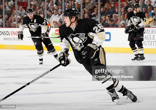 Ruslan Fedotenko of the Pittsburgh Penguins skates against the Philadelphia Flyers on December 15, 2009 at Mellon Arena in Pittsburgh, Pennsylvania.