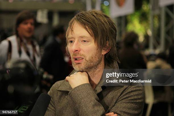 Radiohead frontman and environmental campaigner Thom Yorke talks to reporters at the UN Climate Change Conference on December 18, 2009 in Copenhagen,...