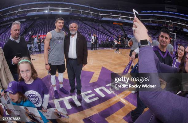 Bogdan Bogdanovic of the Sacramento Kings poses for a photo with fans prior to the game against the Houston Rockets on April 11, 2018 at Golden 1...