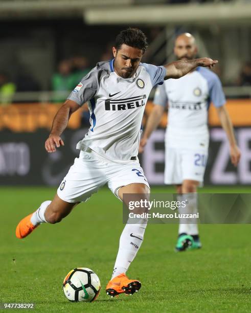 Eder Citadin Martins of FC Internazionale kicsk the ball during the serie A match between Atalanta BC and FC Internazionale at Stadio Atleti Azzurri...