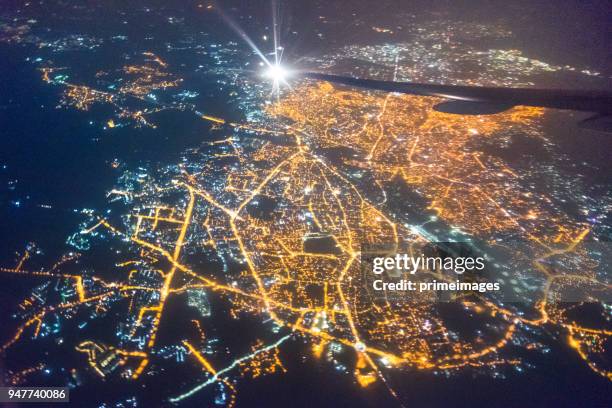 wide panoramic view of mumbai financial capital of india - dubai metro stock pictures, royalty-free photos & images