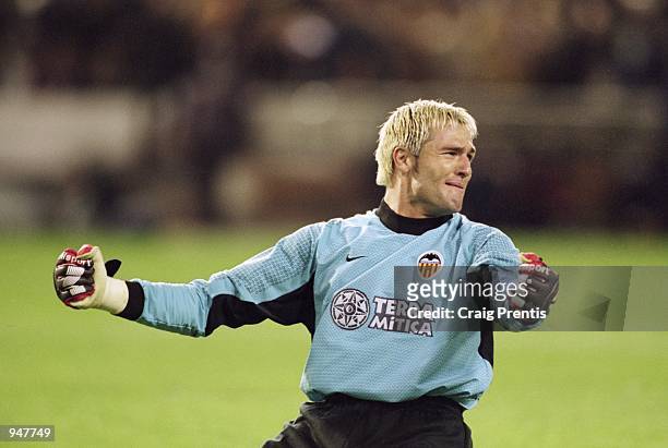 Santiago Canizares of Valencia celebrates during the UEFA Champions League Quarter Finals second leg match against Arsenal played at the Estadio...