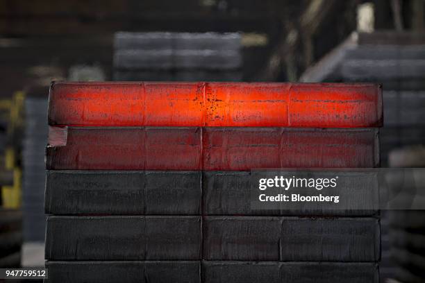 Slap Steel 3,035 Steel Slab Stock Photos, High-Res Pictures, and Images - Getty Images