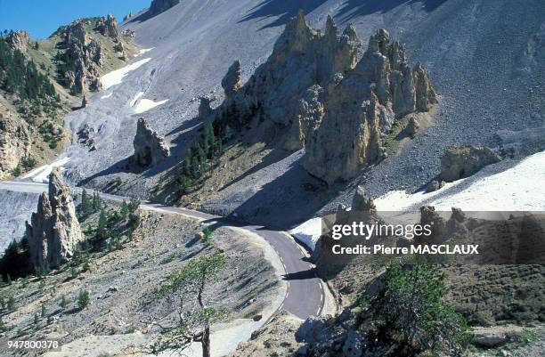 LA CASSE DESERTE DU COL D'IZOARD, HAUTES ALPES, FRANCE.