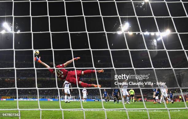Marcelo Brozovic of FC Internazionale scores the third goal during the serie A match between FC Internazionale and Cagliari Calcio at Stadio Giuseppe...
