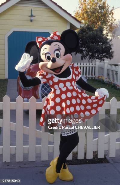 Employée en costume de ?Minnie Mouse? dans le parc Walt Disney World Resort, en Floride, Etats-Unis.