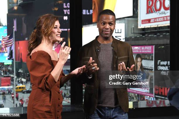 Actress Kate Walsh visits 'Extra' with A.J. Calloway at R Lounge at the Renaissance Hotel on April 17, 2018 in New York City.