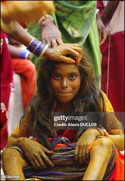 March/April 2004, India. Over 3,500 child marriages have been celebrated in the state of Chattisgarh during the Ramnavmi festival. Village of Kappa,...
