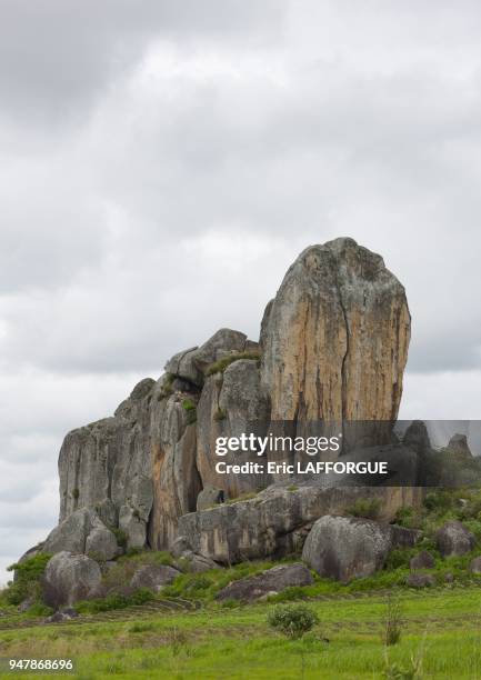 Morro do Alemao rock, Angola.