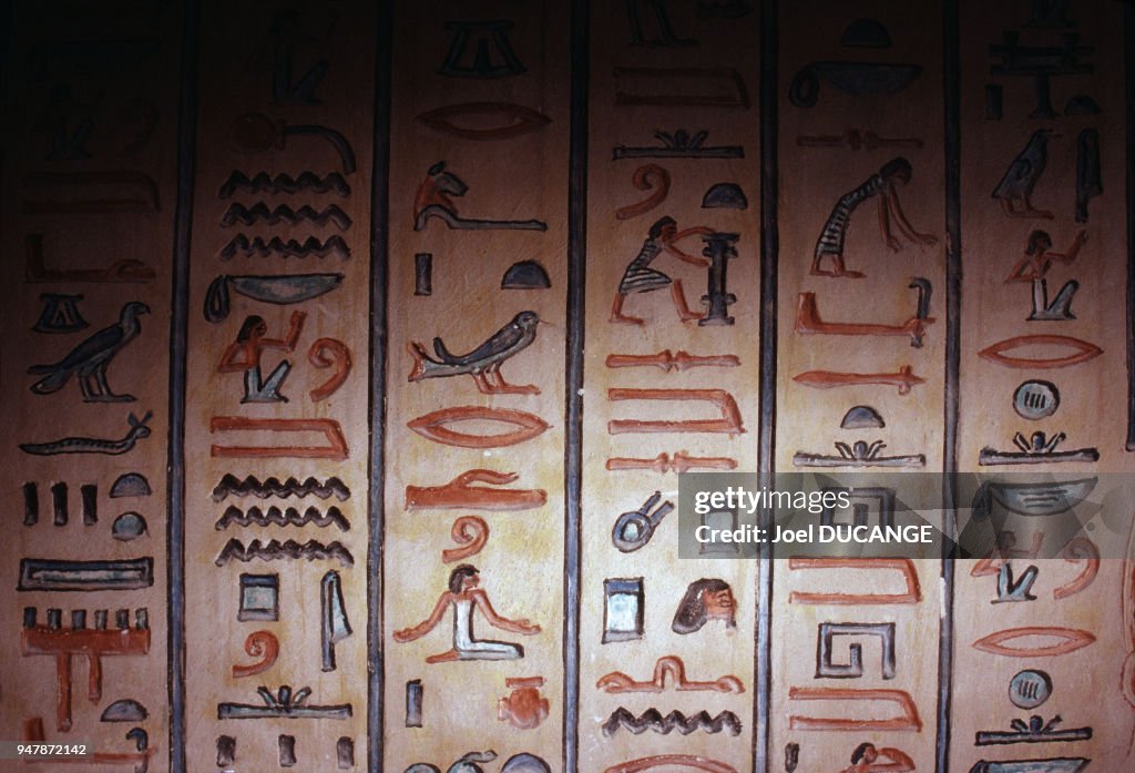 Basreliefs peints du tombeau d'Amonherkhépeshef, fils de Ramsès III