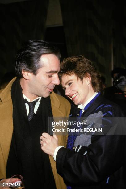 Les comediens Pierre Arditi et Miou-Miou a la premiere du film Une vie commme je veux le 18 novembre 1985 a Paris, France.