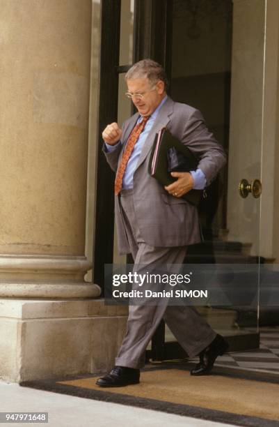 Michel Charasse, ministre du Budget, a l'issue du Conseil des Ministres au Palais de L'Elysee le 11 septembre 1991 a Paris, France.