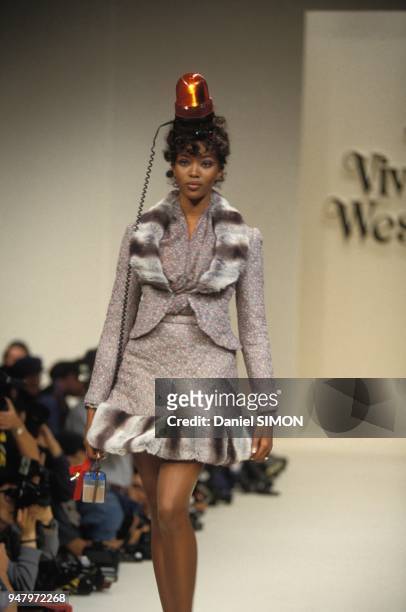 Naomi Campbell Vivienne Westwood Photos and Premium High Res Pictures ...