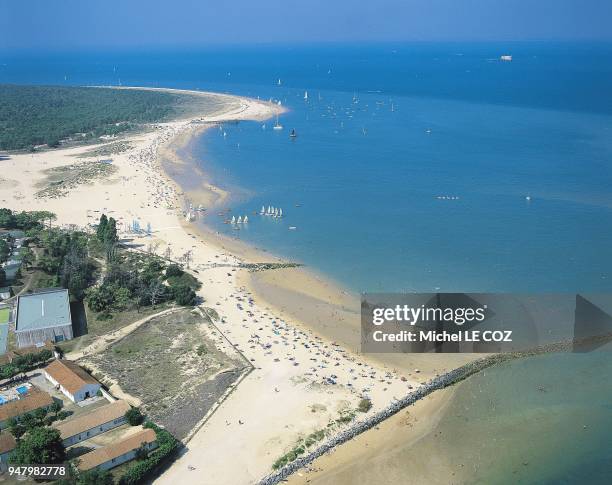 Plage de boyardville, son club nautique, Ile d Oleron, France.