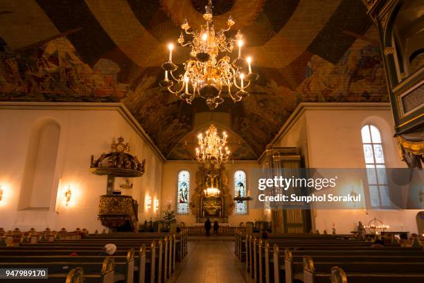 interior of the oslo church or oslo domkirke - sunphol foto e immagini stock