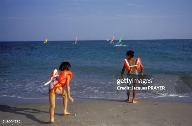 00/08/1993. NATURISME DANS LE SUD DE LA FRANCE.