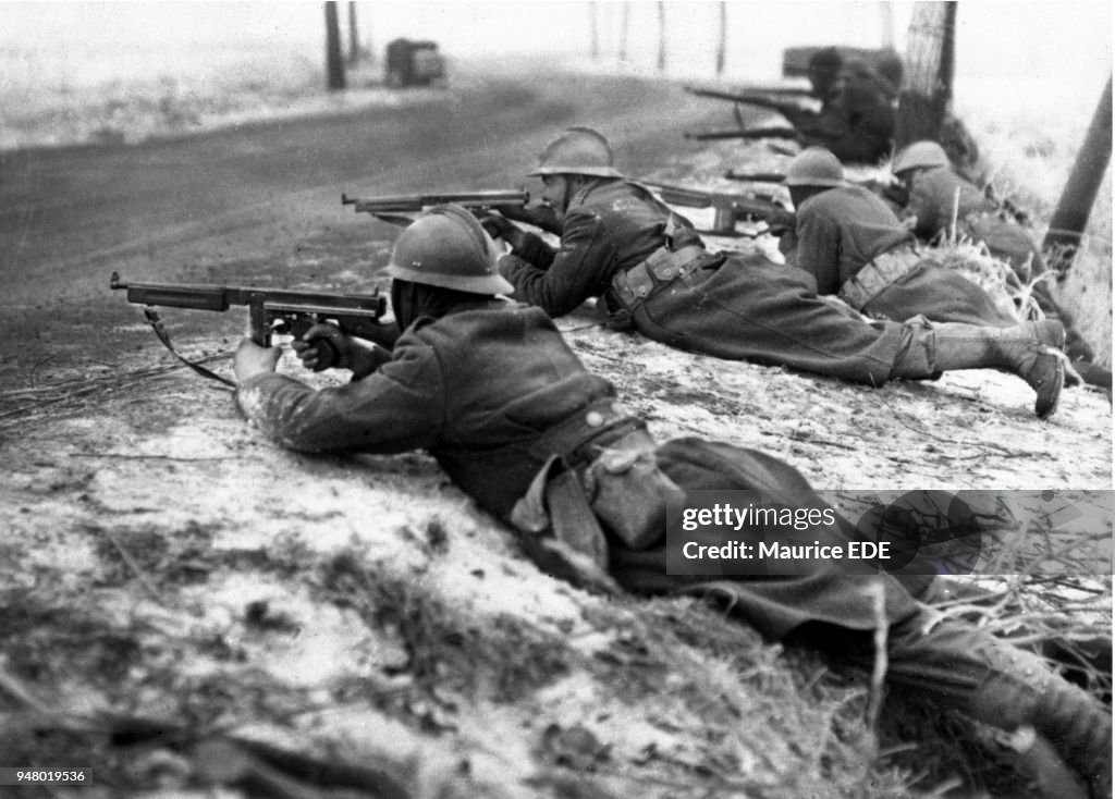 CAMPAGNE D'ALSACE 1944 : SOLDATS DE LA PREMIERE ARMEE FRANCAISE