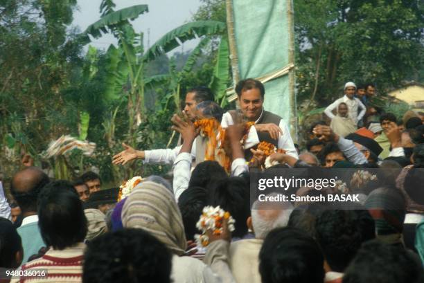 Rajiv Gandhi en campagne electorale a Calcutta le 5 mars 1984 a Calcutta, Inde.