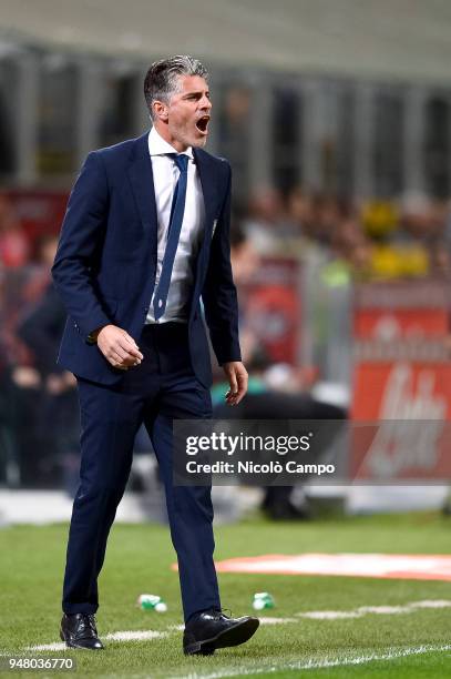 Diego Lopez, head coach of Cagliari Calcio, gestures during the Serie A football match between FC Internazionale and Cagliari Calcio. FC...