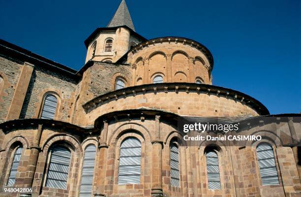 Abbatiale actuelle de Conques fut commencée sous l'abbé Odolric et semble avoir été achevée sous l'abbatiat de Boniface . Cette abbaye se développa...