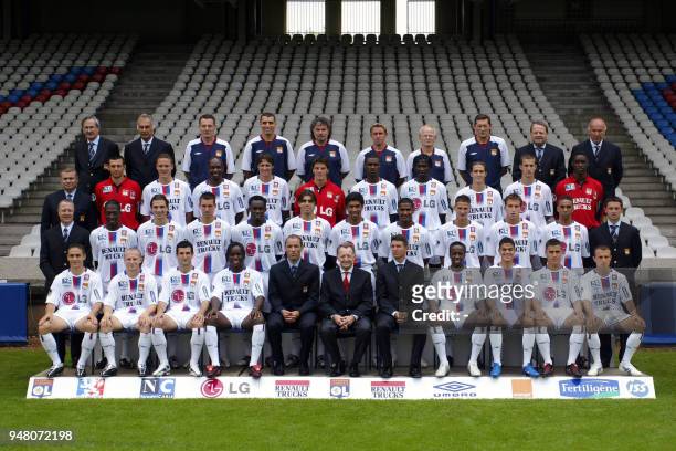 The Lyon's L1 soccer team poses 23 July 2004 in Lyon during the presentation of the team to the press. First row, from left to right: Yohan Gomez,...