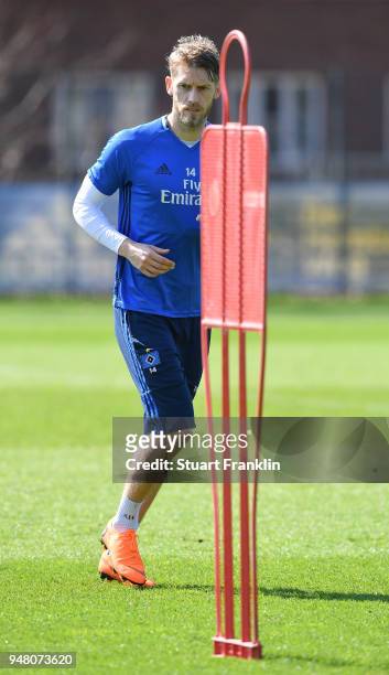 Aaron Hunt of Hamburg in action during a training session of Hamburger SV at Volksparkstadion on April 18, 2018 in Hamburg, Germany.