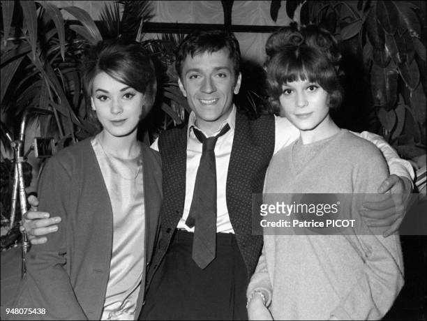 Jean-Pierre Cassel with Francoise Dorleac and Genevieve Grad.