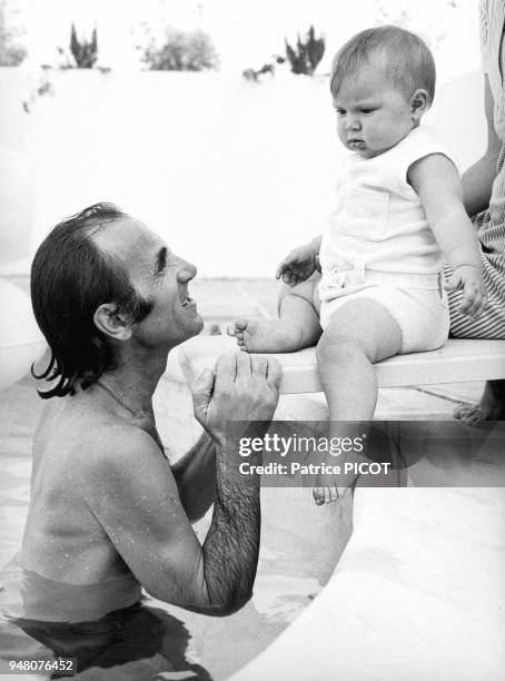 Charles Aznavour, Ulla and daughter Katia, holidays in La Napoule.