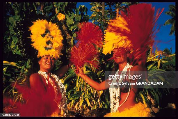 DANSE TRADITIONNELLE, POLYNESIE FRANCAISE.