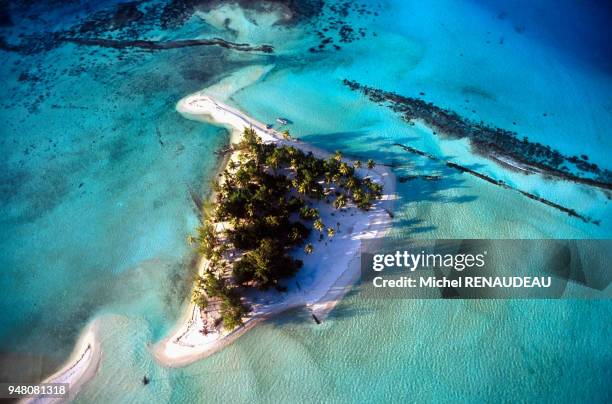 POLYNESIE BORA BORA VUE AERIENNE DU LAGON POLYNESIE BORA BORA VUE AERIENNE DU LAGON.