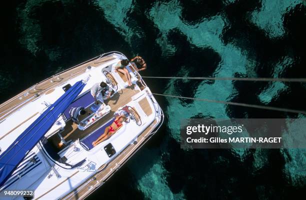 Bateau, Voilier En Mer Mediterranee.