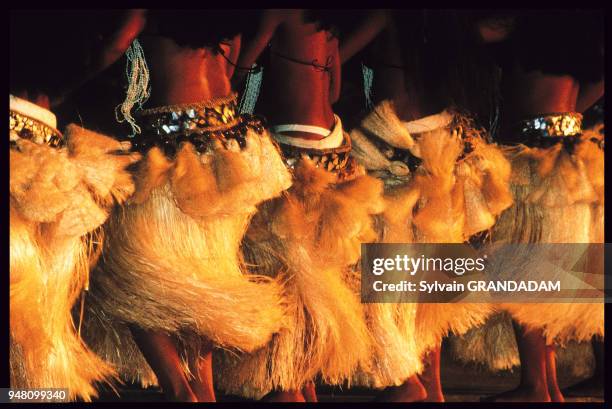 DANSE TRADITIONNELLE, POLYNESIE FRANCAISE.