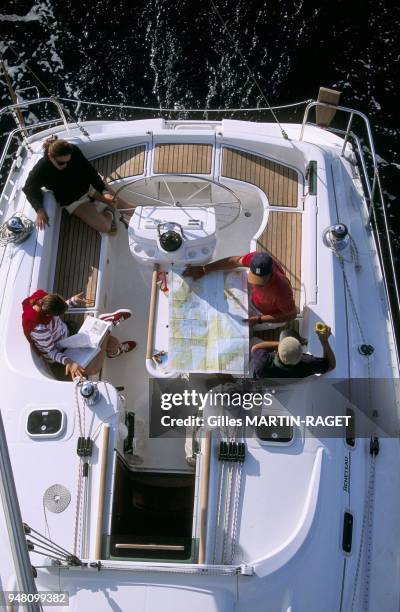 Bateau, Voilier En Mer Mediterranee.