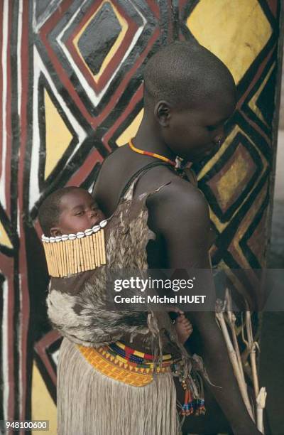 MERE ET ENFANT FALI AU CAMEROUN 1950-1960.