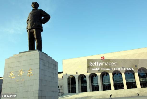 Place dédiée a Mao et au parti communiste chinois sur le site mythique de Yan' An, berceau du Maoisme dans la province du Shanxi le 10 Novembre 2014,...